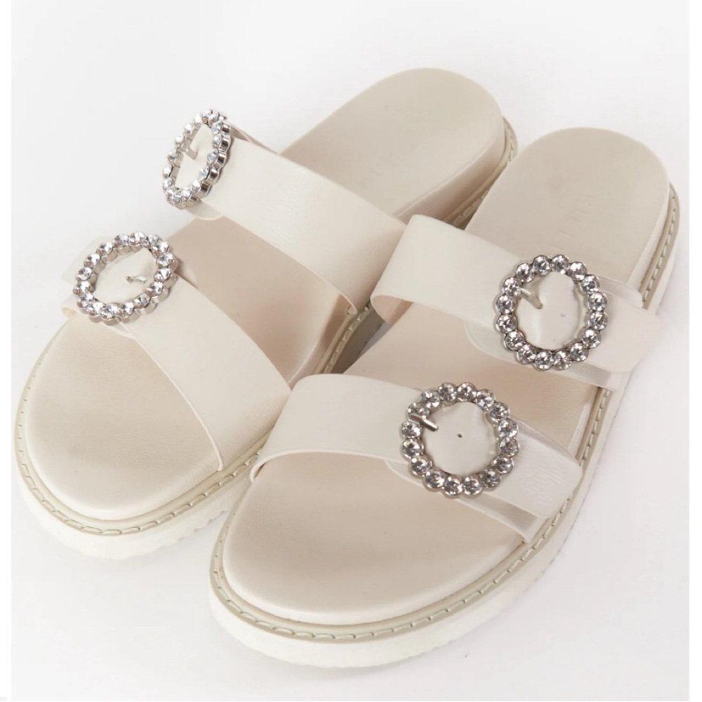 NWT Billini Ivory Zen Platform Rhinestone Sandal